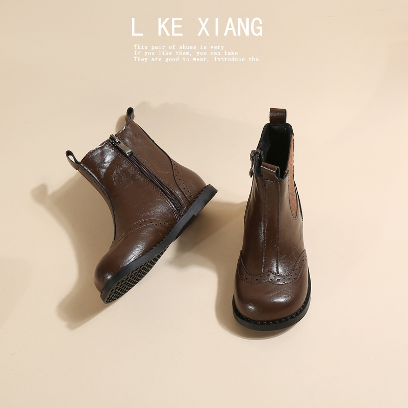 Cô gái Martin Boots 2023, một mùa đông mới ở Anh, đôi giày ngắn, hai đôi giày bông, đôi giày êm, đôi giày tuyết.