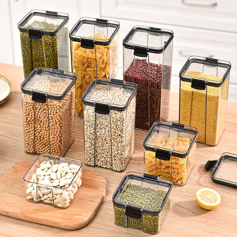 Transparent sealed cans of kitchens receiving cans of food-grade plastic cans of food, tea cans of dried fruit storage