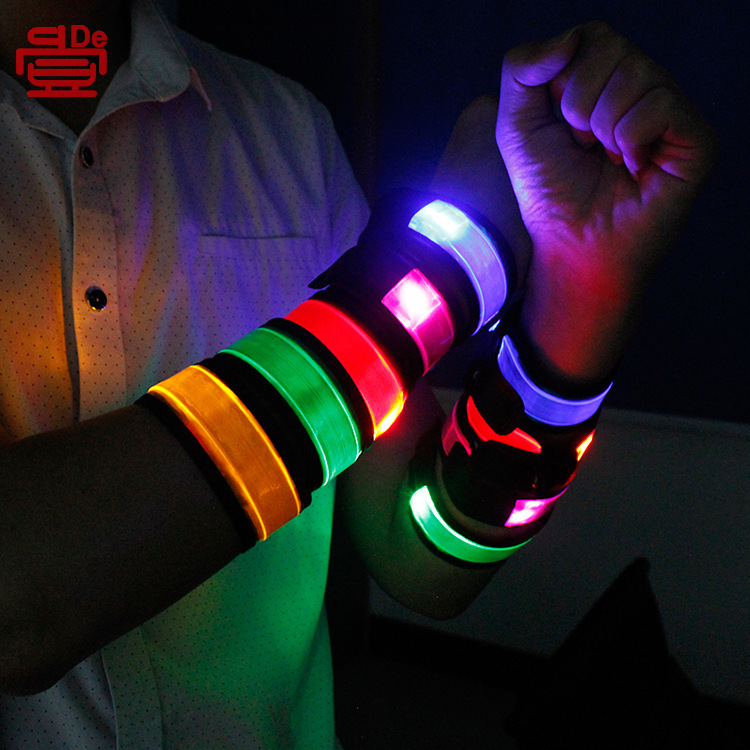 LED phát sáng dây đeo cổ tay, vòng phản xạ tinh thể, đèn báo động ngoài trời.