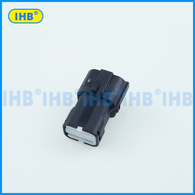 7061Y-2-11 Vehicle waterproof connector plug-in to the parent-end sub-beam plug-in for the interpolation