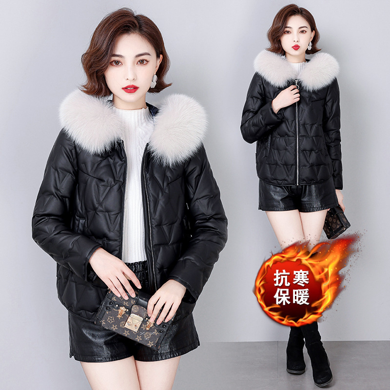 Skin-skin-shaped bread suit, short-skin velvet coat, a seaning leather coat for the girl.