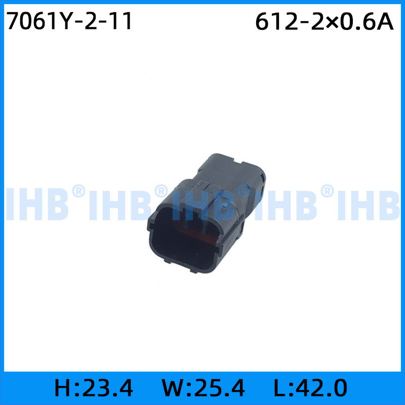 7061Y-2-11 Vehicle waterproof connector plug-in to the parent-end sub-beam plug-in for the interpolation