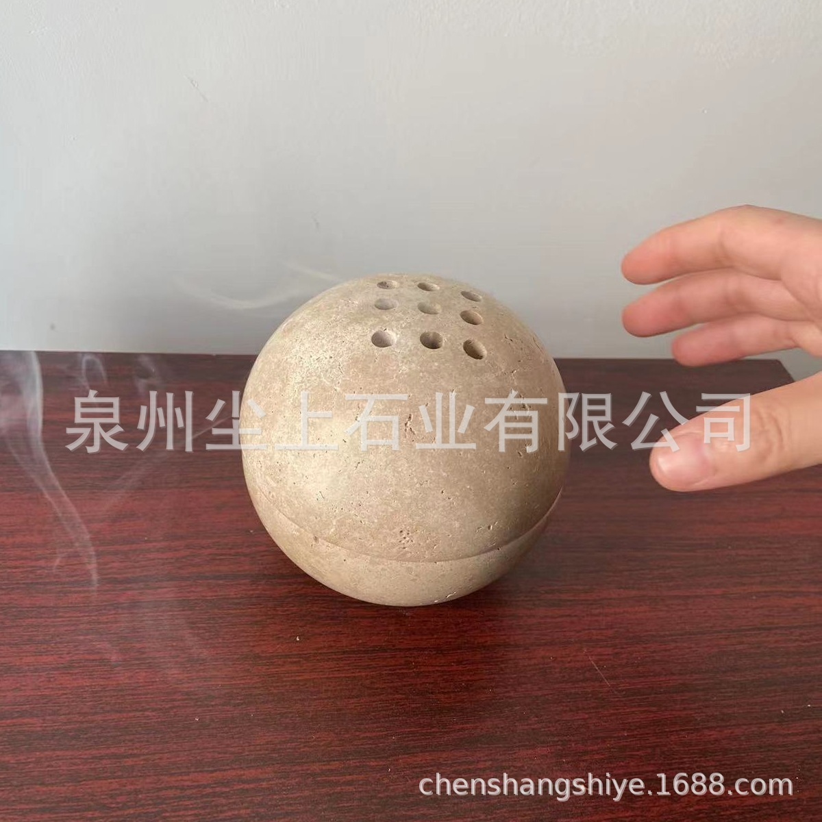 Cây này bán trực tiếp 10,5 CM micro-paireed tự nhiên lỗ màu vàng với một viên đá cẩm thạch phát ra.