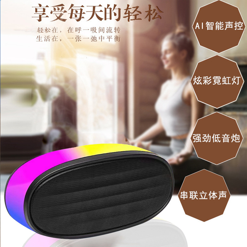 Một âm thanh nhỏ từ một bên ngoài sạc của một bổ sung TF nhỏ trong RGP hiển thị màu xanh răng