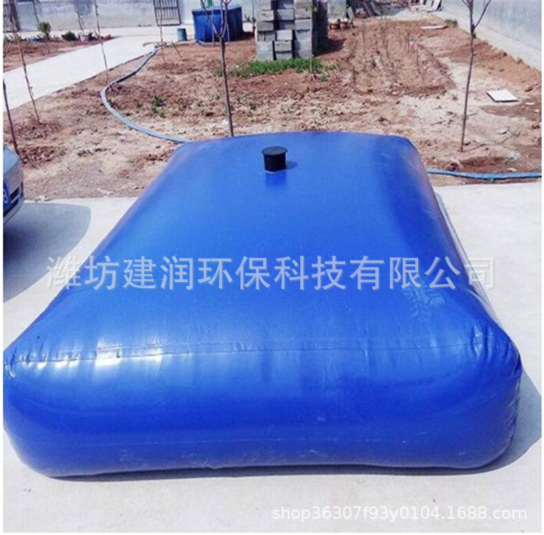 Large-capacity mobile vehicles carrying water bags, soft transport water bags, rural drought emergency water bladders.