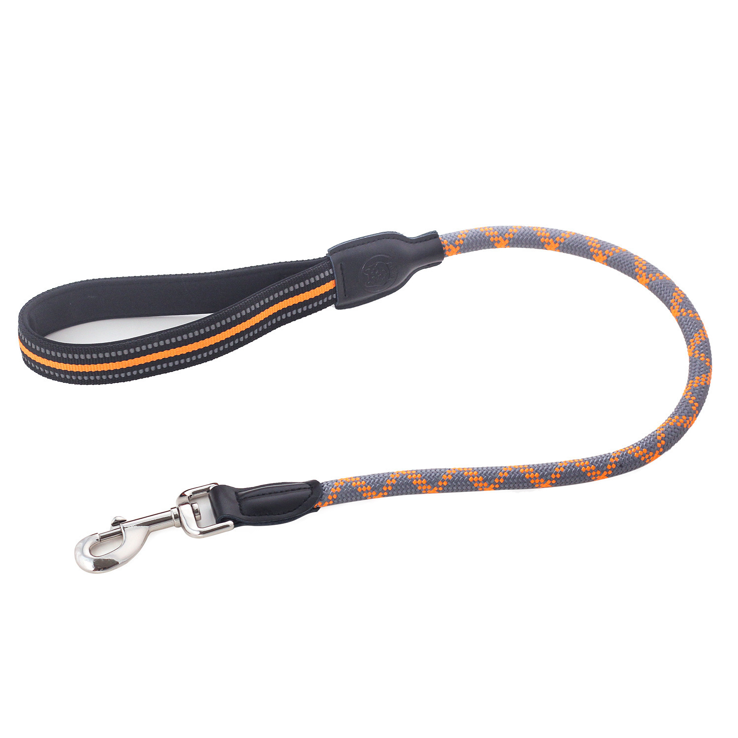 Con chó mới của Amazon được huấn luyện về dây thép gai.