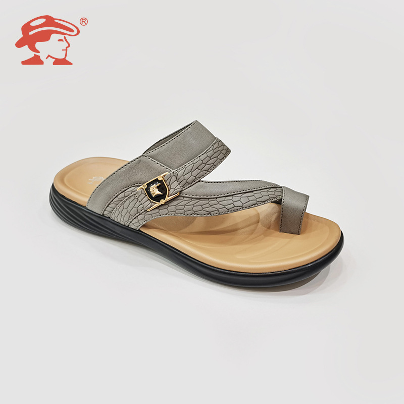 Wishi Amazon wears a man's sandal toe-toe flat-head sandals in his old dad's soft-floor sandals.