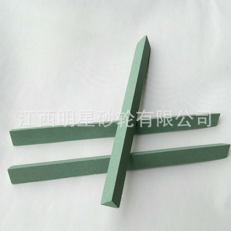 销售不等式三角形绿碳化硅异形精磨油石150*10 砂条 磨条