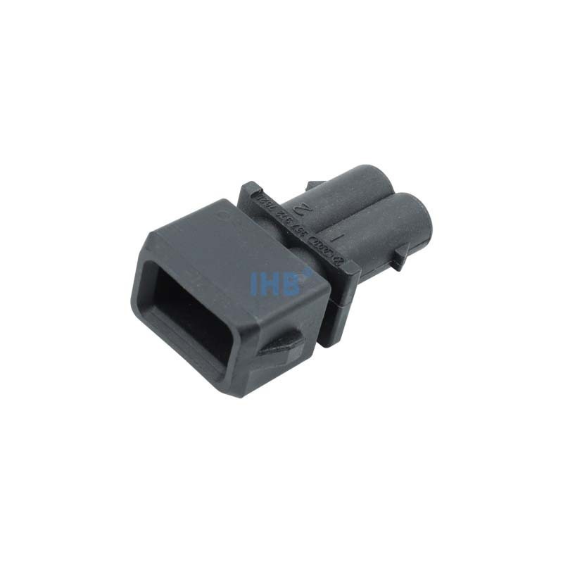 7024-3.5-11 Vehicle waterproofing connector.