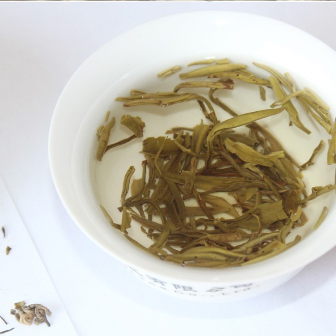 Một loại trà mới 24 tuổi, trà bạc trộn.