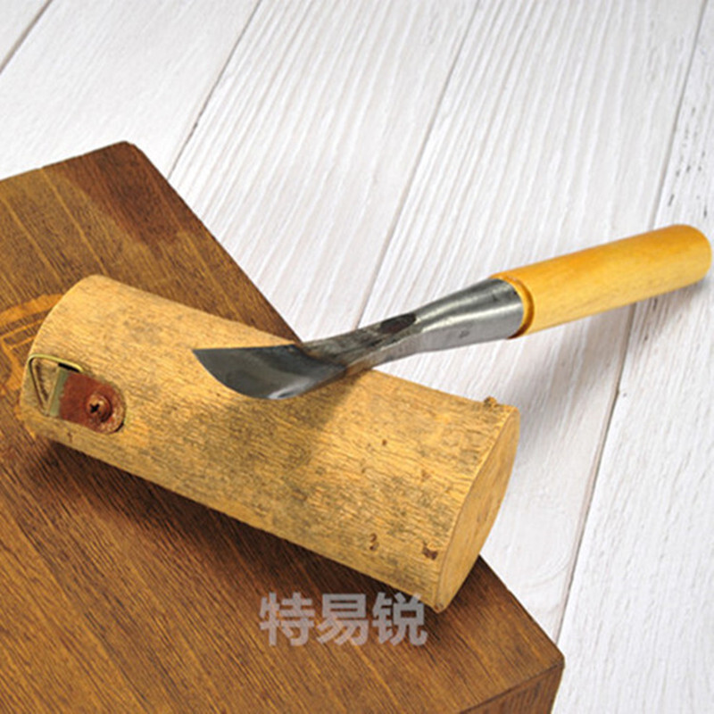 The carving tool of the manufacturer, Dongyang, carved a carpentry blade and sharpened it to the center arc.