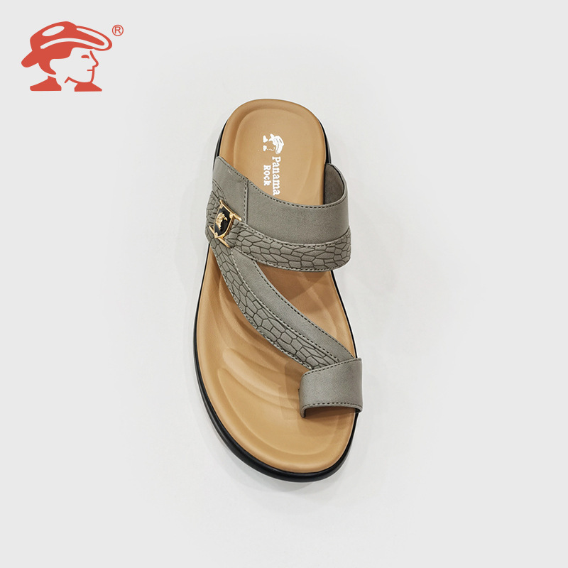 Wishi Amazon wears a man's sandal toe-toe flat-head sandals in his old dad's soft-floor sandals.