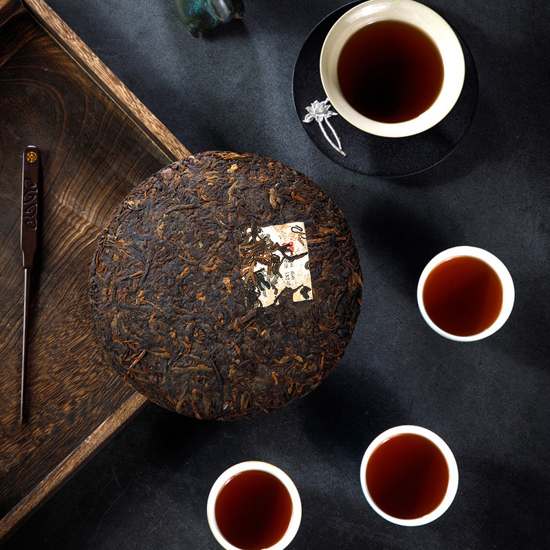 Tsingshan and the box of tea with Pu-ming tea and tea with Yunnan's ancient Pup-meng tea and tea with 357g