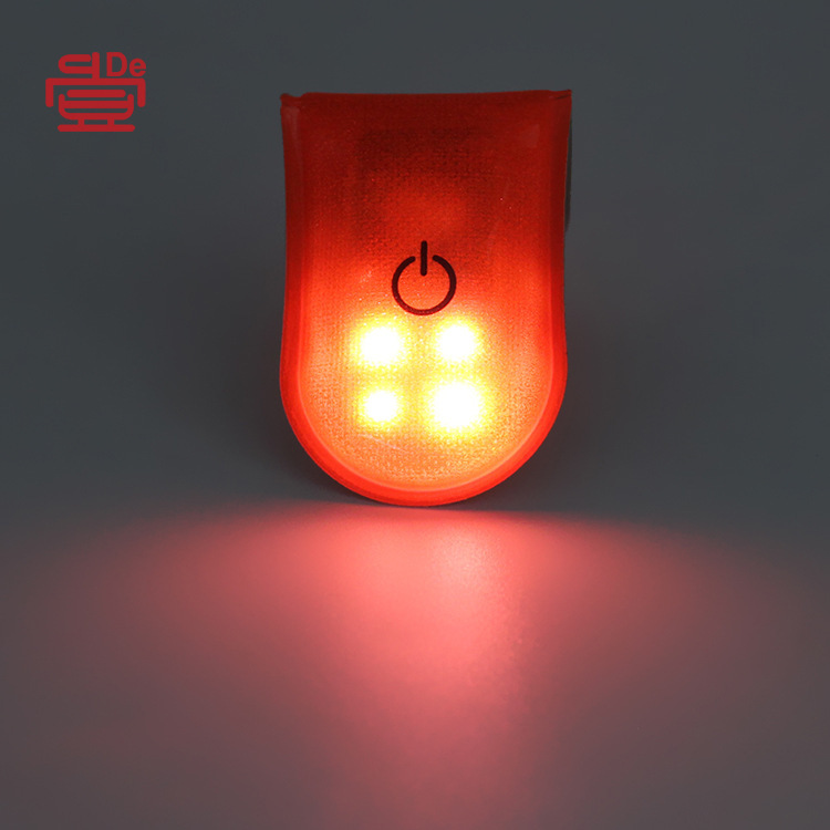 nam châm đèn LED sáng 4 ánh sáng, đèn LED phản chiếu ánh sáng của nút từ, cổ áo, bộ đồ ngủ.