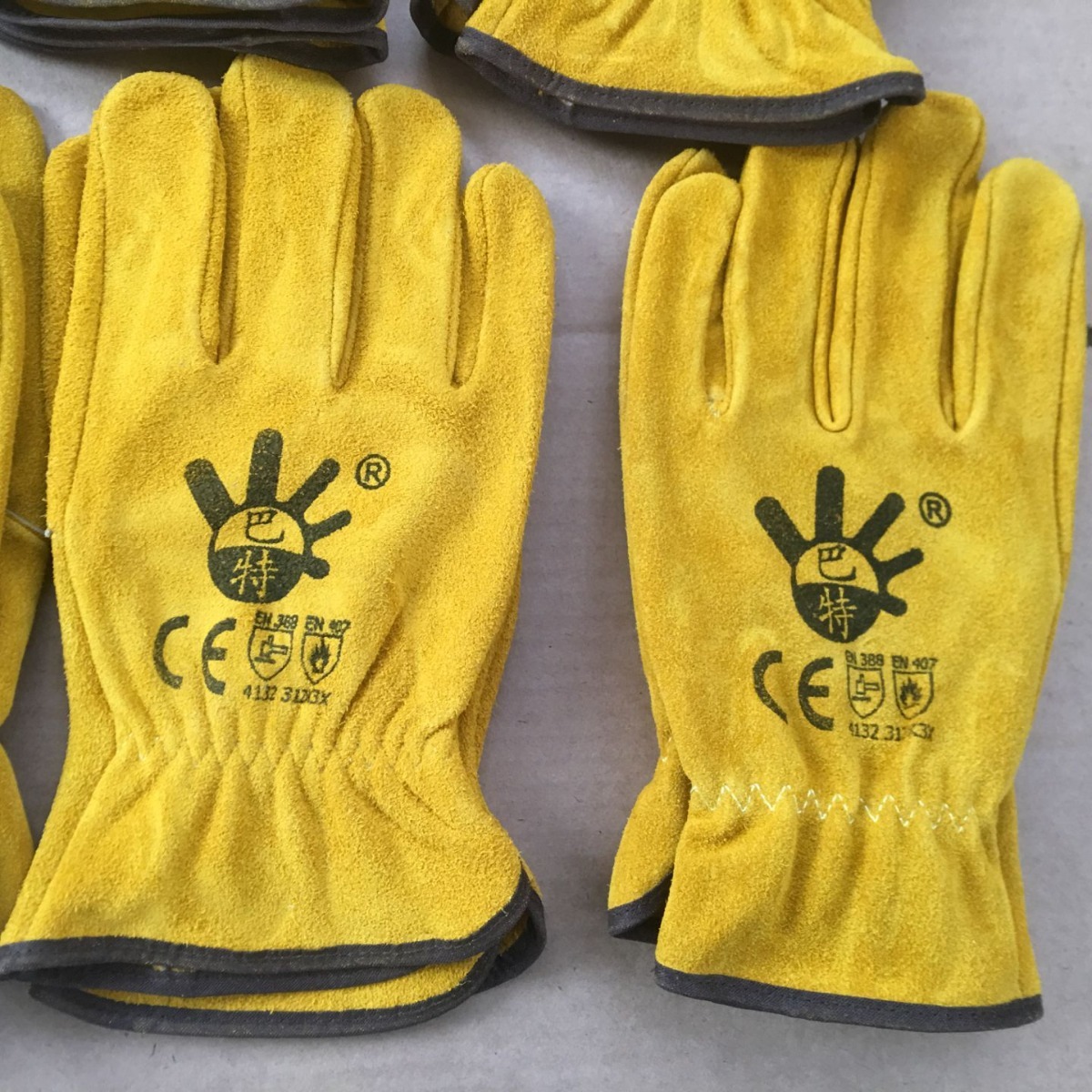 Glove Short, Hot Bullskin Gloves. Nước rửa toàn thân.