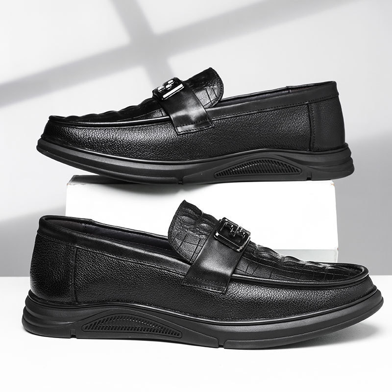 Vào mùa thu, năm 2024, người đàn ông trông giống đậu-shoe-shoe-shoe-shoe-shoe là lười biếng.