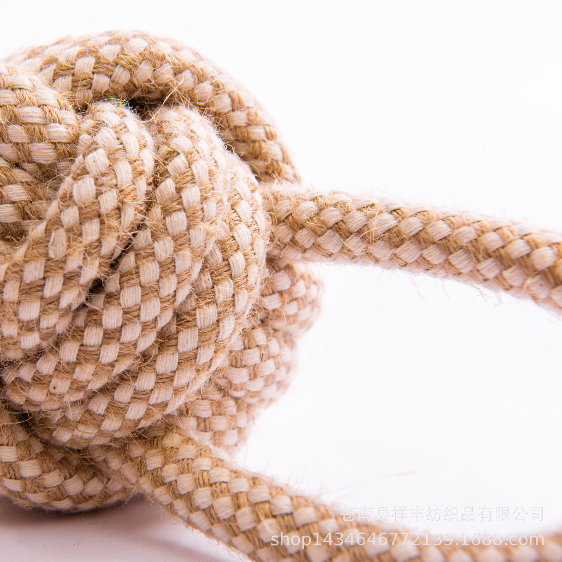 Amazon-explosive 애완 동물 면 줄 지어진 장난감 crocheting 개는 그의 치아를 쫓아 내고 귀를 당길 수 없습니다.