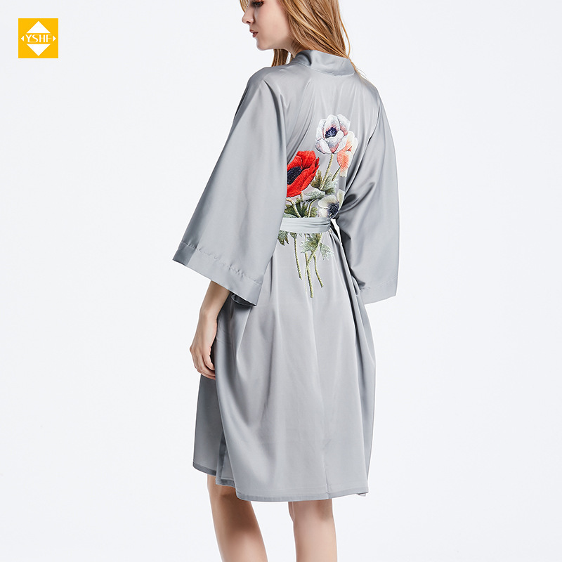 100% vải lụa mềm ở Hàng Châu và 100% đồ pyjama trong quần áo mùa hè mới được tùy chỉnh.