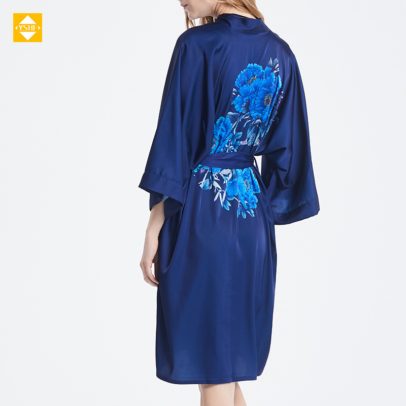 Bộ đồ ngủ nhà mới của Hàng Châu năm 20 tuổi có thể được mặc một cách lịch sự và chỉnh tề.