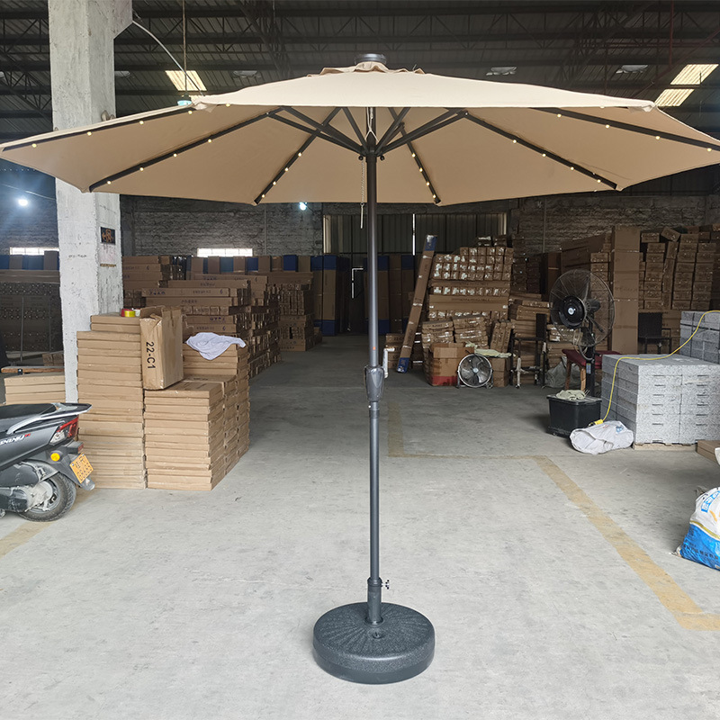 Wholesale from the sunshield factory outside the eight-bone luminous umbrella room.