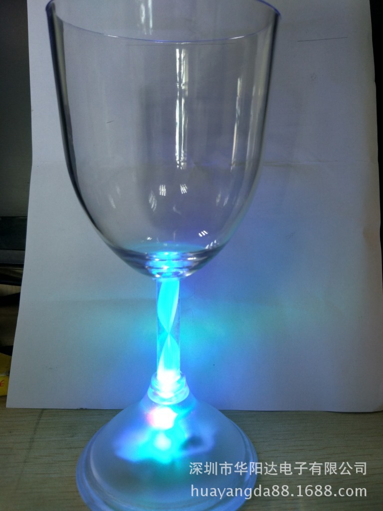 Tự động phát triển bảng nhạc bóng đèn LED màu xanh lá cây và nước ngọt