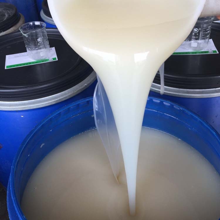 廠家批發染廠紗線用水溶性硅蠟乳液產品具有光澤潤溼輕盈觸感輕柔