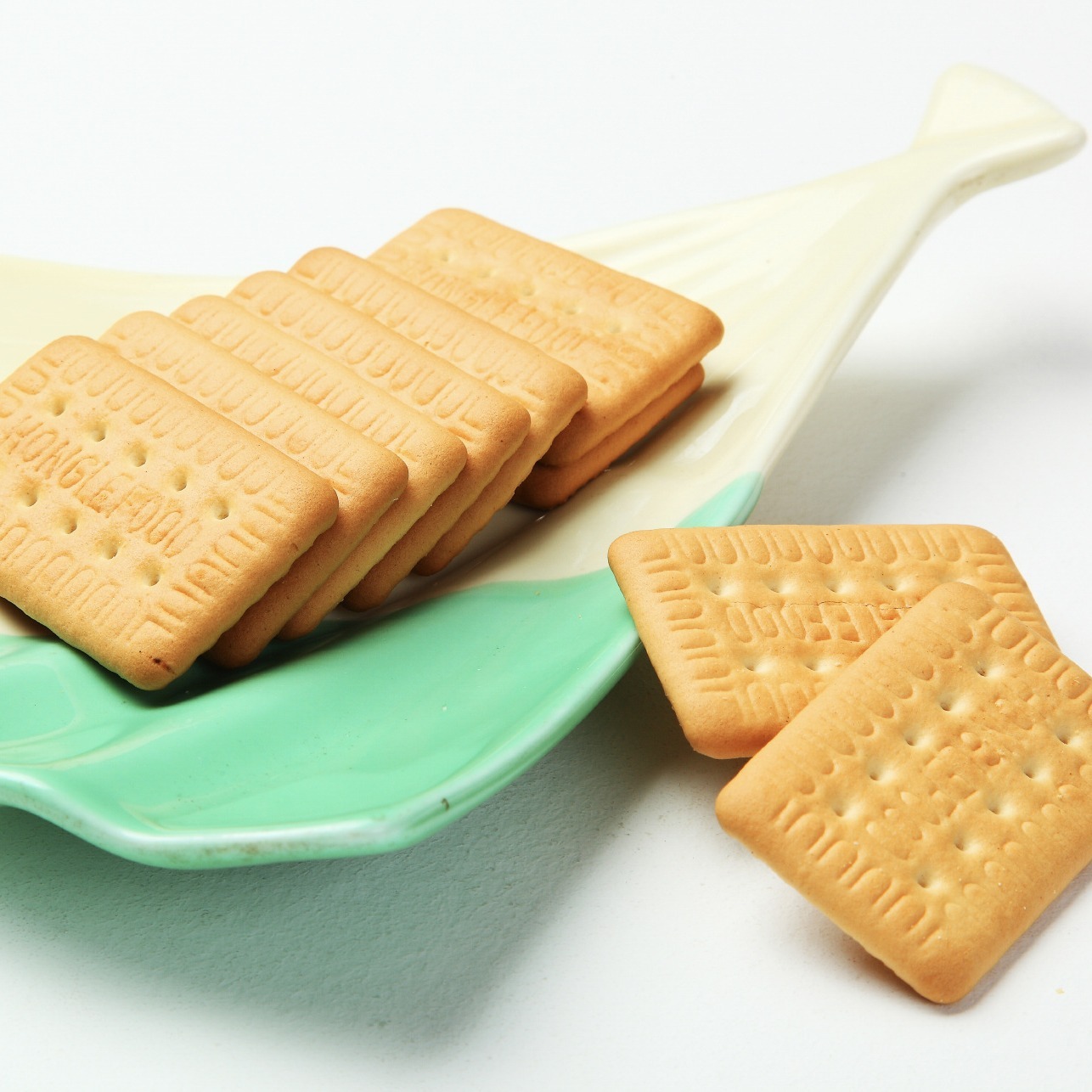 A free-meat cow-cracker with a special milk snack and a spare-food package of 400 g for the dining room.