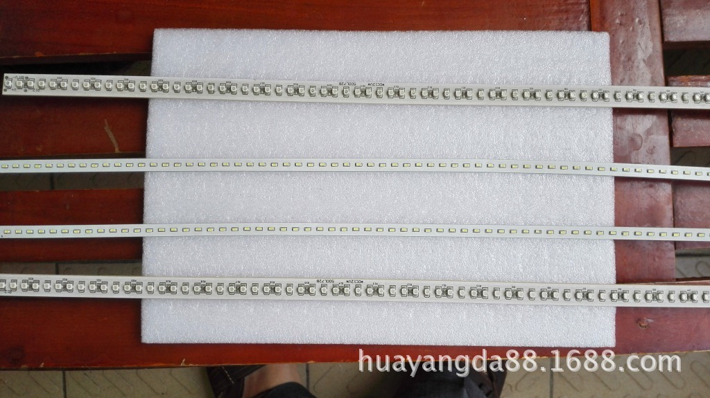 Sản xuất xe hơi chạy bằng máy đèn LED đầu, cách xa bảng điều khiển bằng nhôm sáng cho sự phát triển máy điện tử PCBA