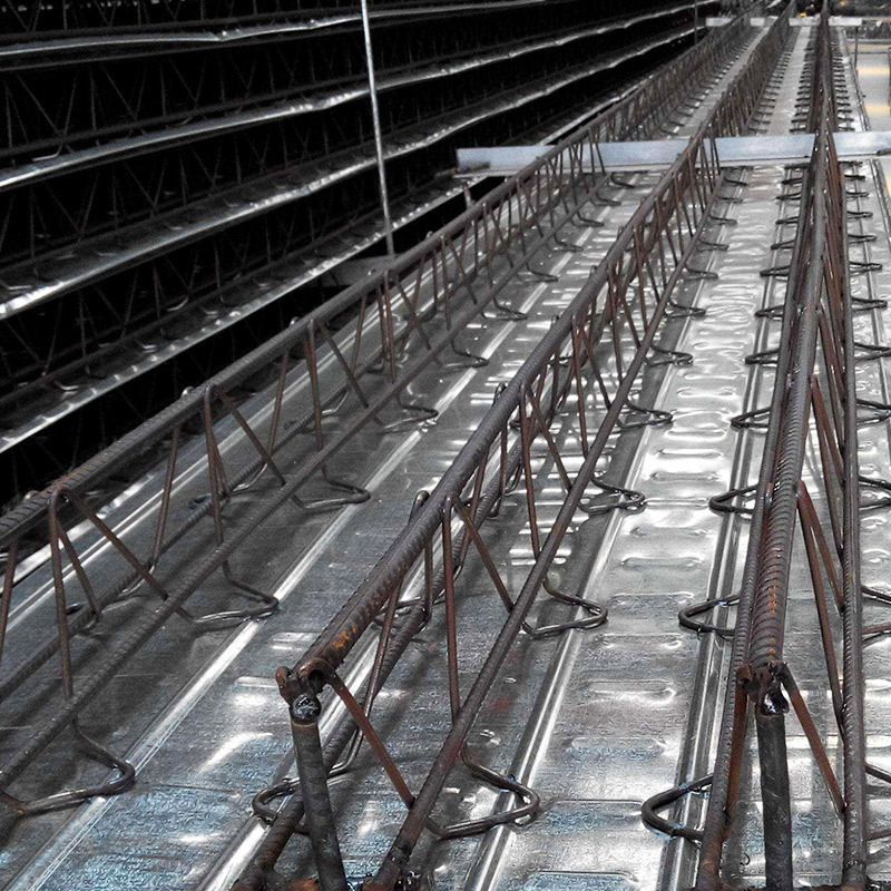 Customization of the construction of the flat-floor steel construction portfolio of the TD-type steel stretcher-walled building and the construction of the heavy panels