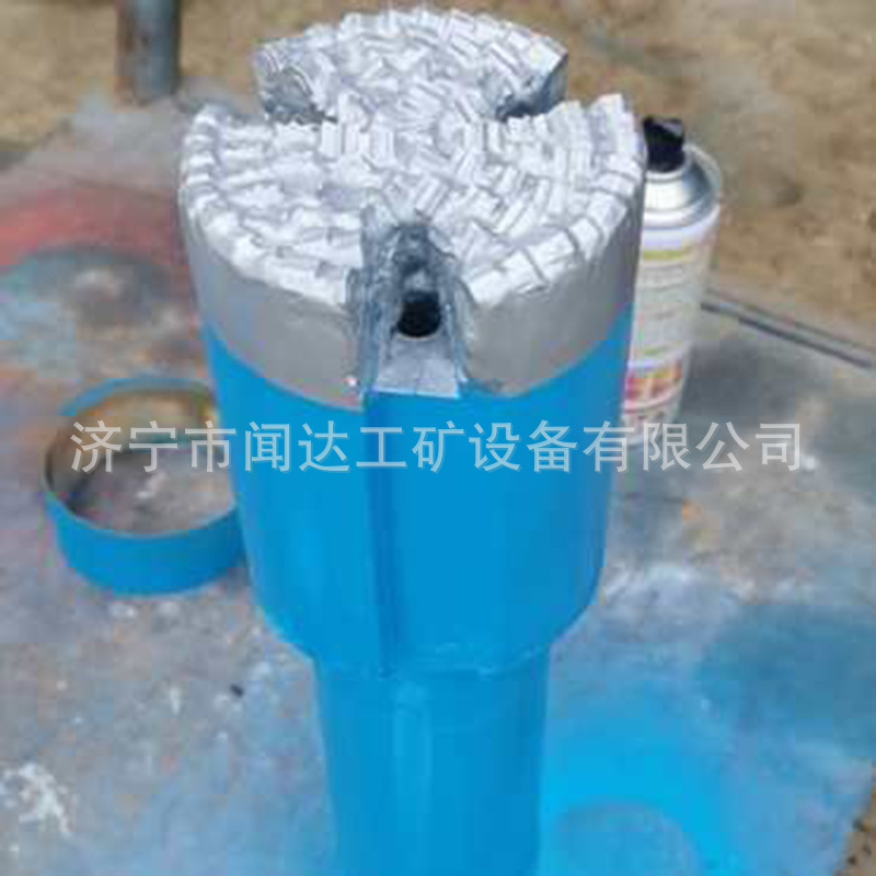 Processing of high-efficiency shoe alloy sandals, with various specifications for the grounding of the sandal pan