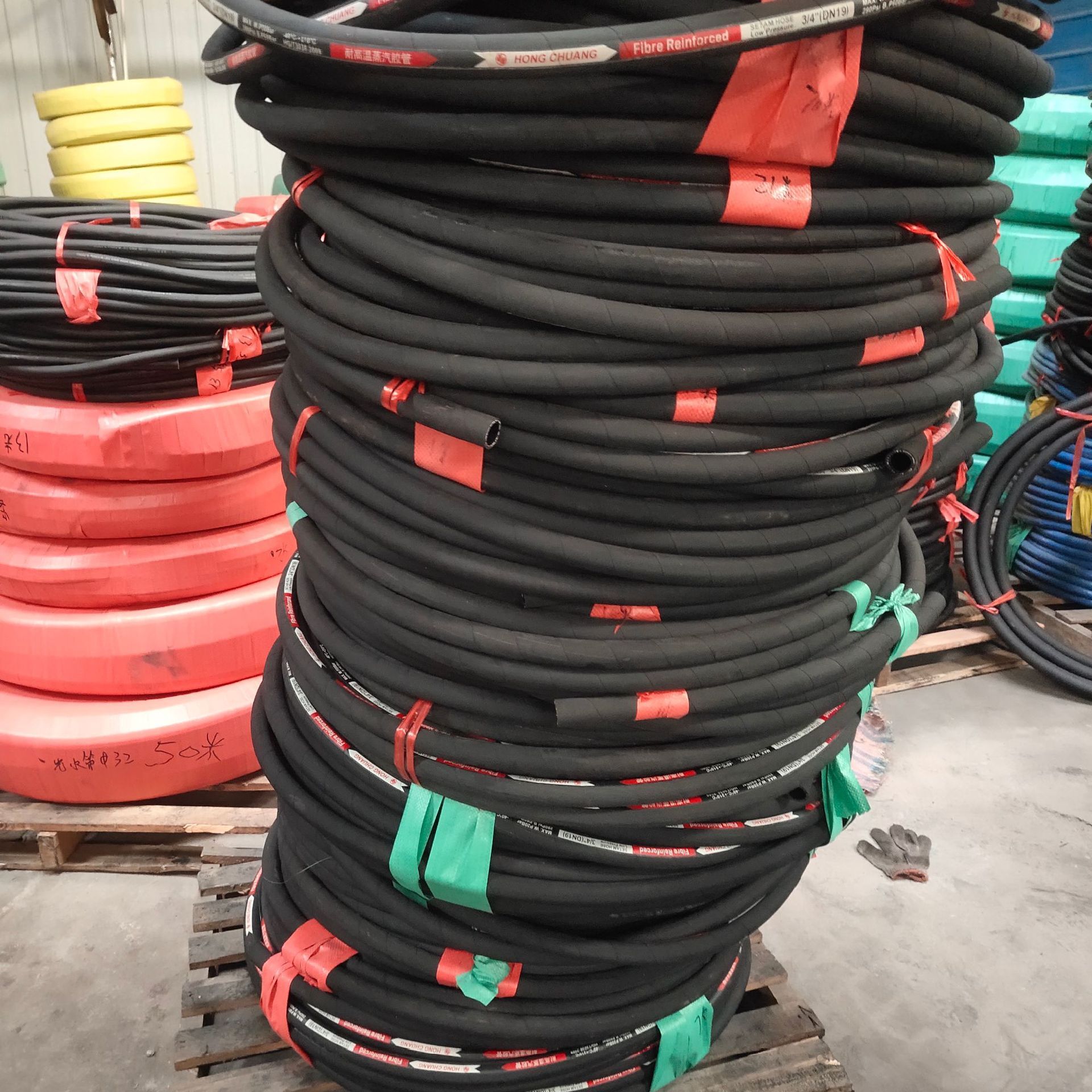 DN16 taped steam rubber tubes, heat resistant rubber transport water steam overheated water tubes, wholesaled by the plant.