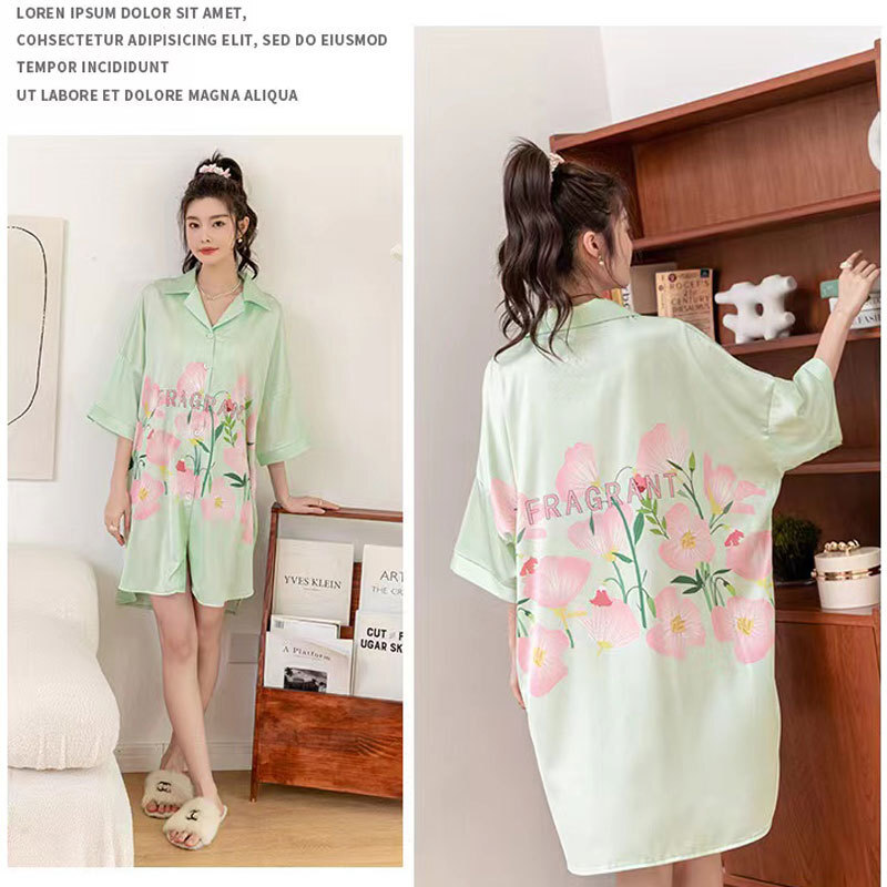 Đồ ngủ mùa hè mới, cô gái xinh đẹp với bộ váy đẹp.