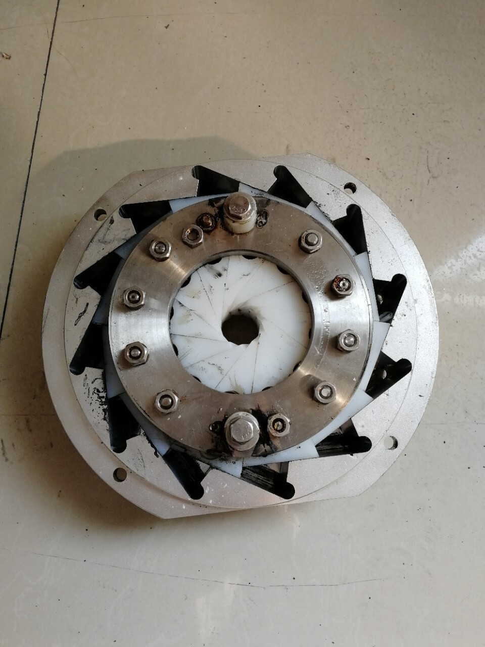Nhà máy sản xuất ở Thượng Hải cung cấp dụng cụ cắt khoai tây, một phần của một bộ phận của một bộ phận lưỡi dao, vỏ nhựa, thép không rỉ, bên trong và bên ngoài.