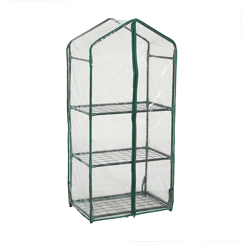 Một căn phòng lớn, nhiều tầng, một căn phòng nóng trên ban công, một phòng trẻ nhỏ màu xanh lá cây trên mái nhà.