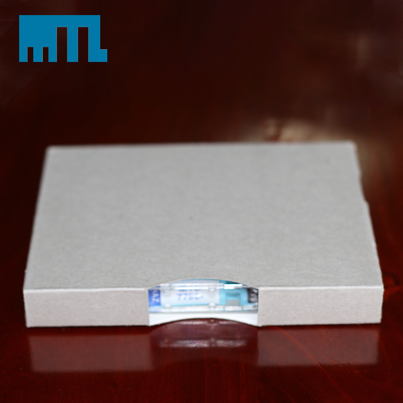 MTL 7796 entered the safety fence with a spot British temperature signal.