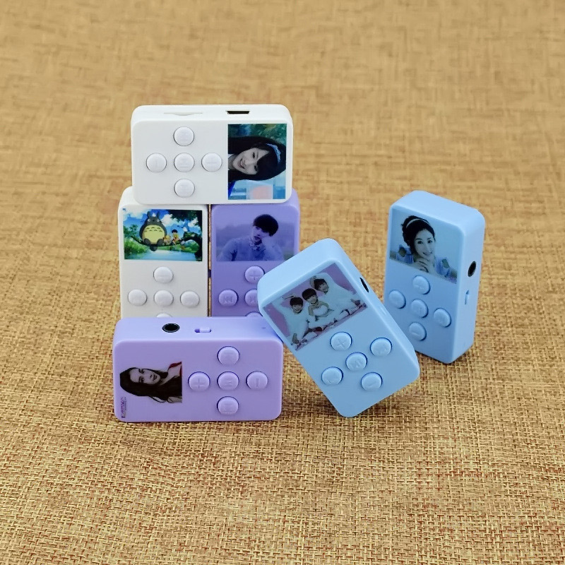 Học sinh bỏ màn hình máy nghe nhạc MP3 tùy chỉnh các card 8G cho thây ma nhỏ