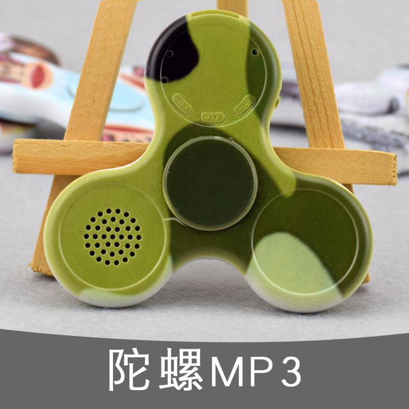 Với một cái cắm 7 màu vào máy nghe nhạc MP3, được sử dụng như một người đọc thẻ, với một cái tai nghe trong 5 tiếng, và đưa 1 H ra.