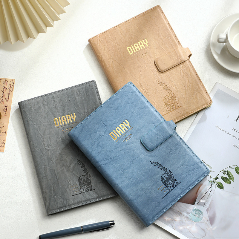 Sổ tay A5 tùy chỉnh bản sao của in địa phương trên kinh doanh sổ tay thương mại.