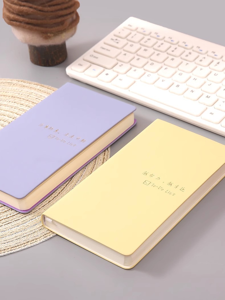 Đây là danh sách hàng ngày của những tấm thiệp tự quảng cáo được dùng để làm lịch.