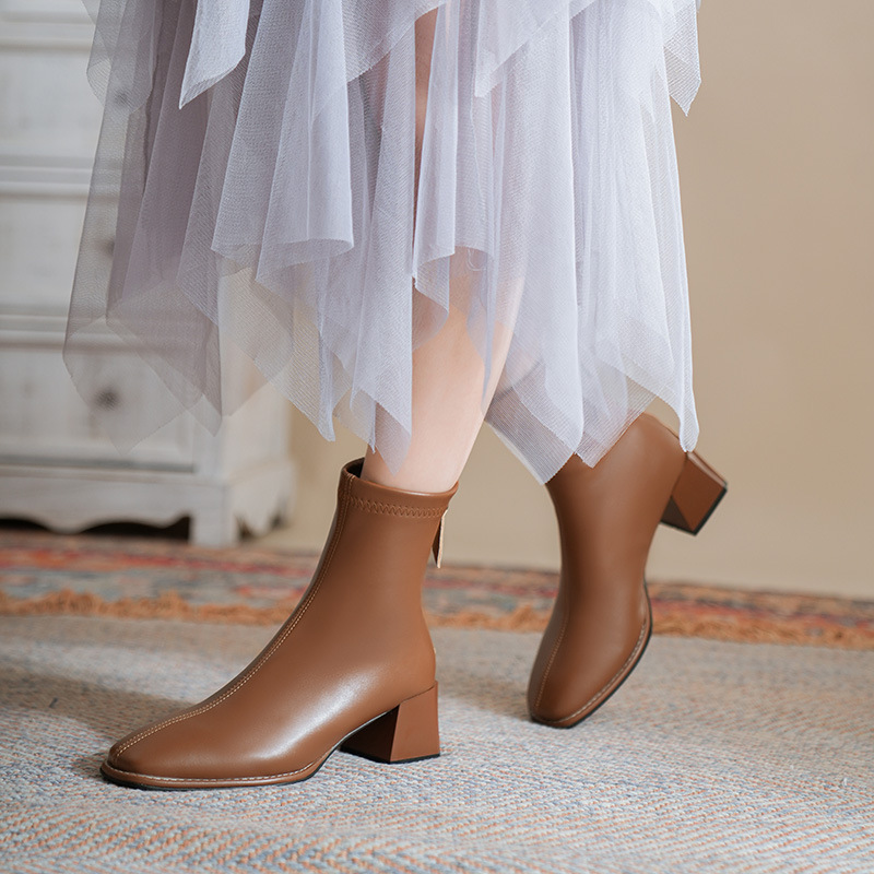 2022 new skinny boots for the fall and winter.
