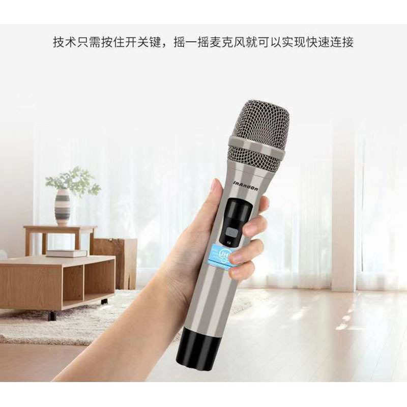 In And On's M2 Wireless Microphone M201. หนึ่งต่อหนึ่ง สองต่อหนึ่ง