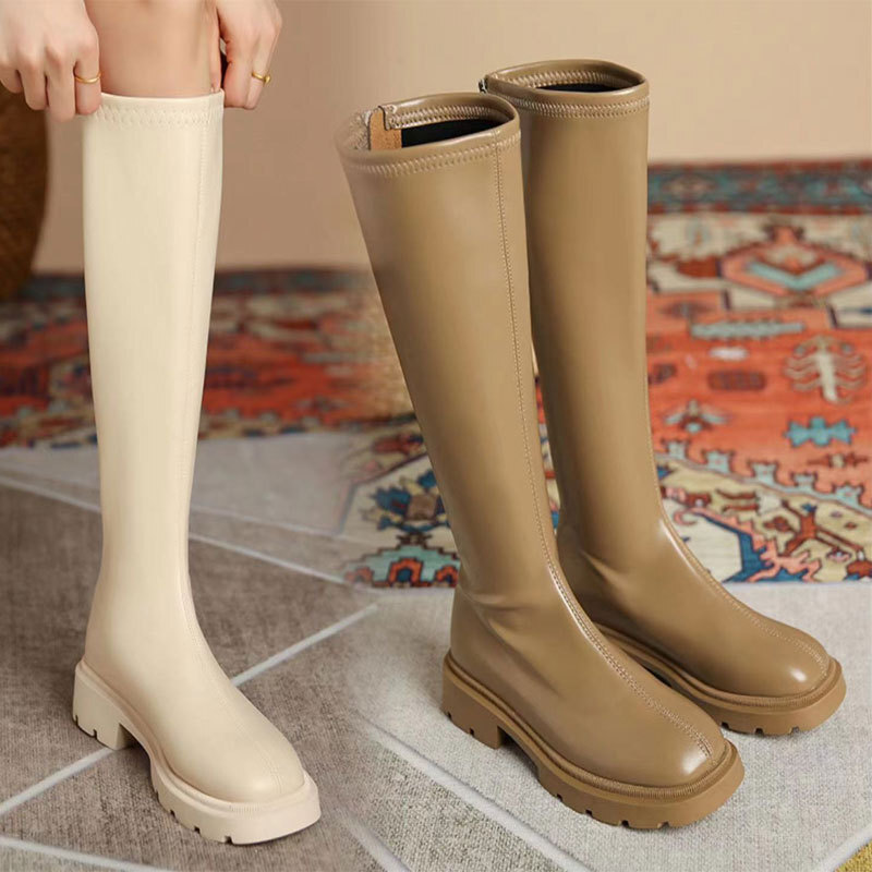 A new 2022 for the Young Warm Boots Girl, but a skinny knight's boot.