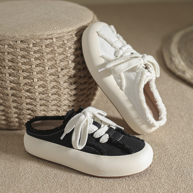 2024, a new round-head, half-tweeting, tweaked, tweaked, tweaky little white shoe girl.