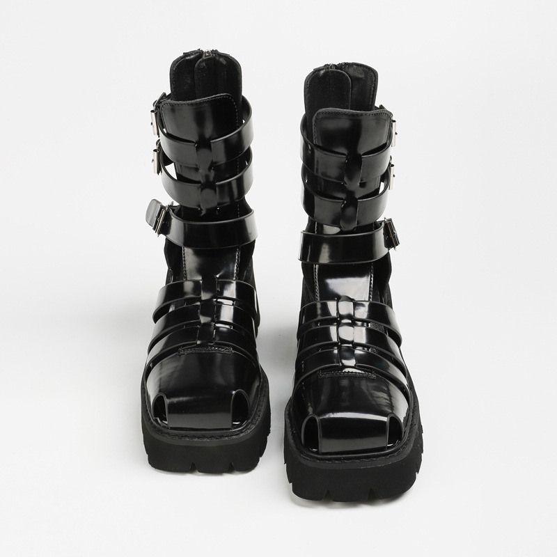 The French high school karate roman sandal girl, 2023, knitted her feet and zipped her boots.