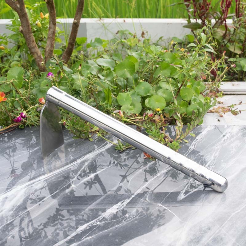 Những bó hoa văn hóa không thép, những công cụ làm vườn bằng thép, vân vân.