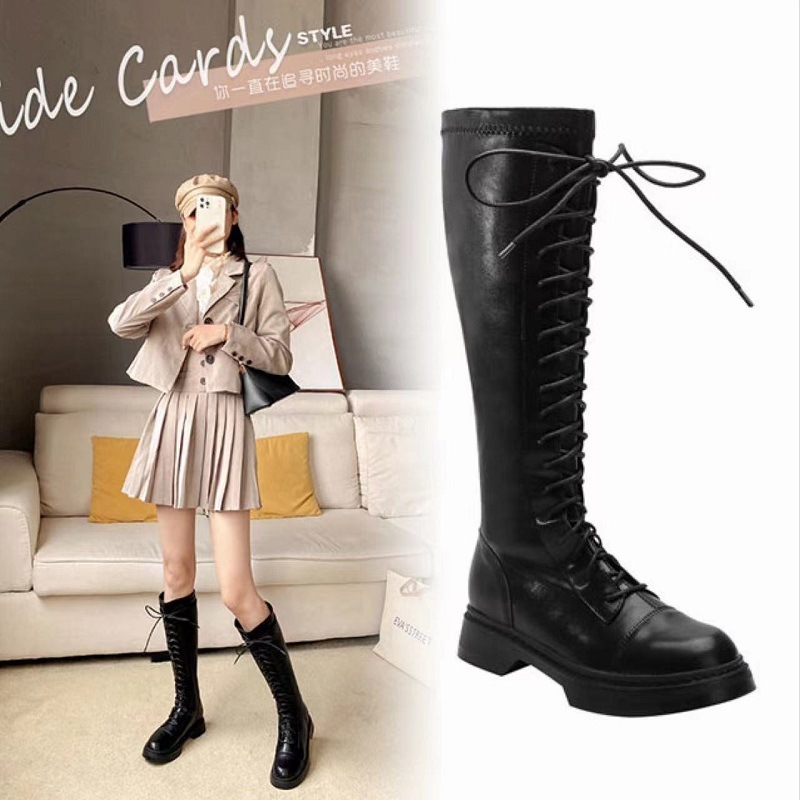 In the fall and winter of 2022, the new belts with thin-skinned knight boots didn't match the English-Len Martin boots.