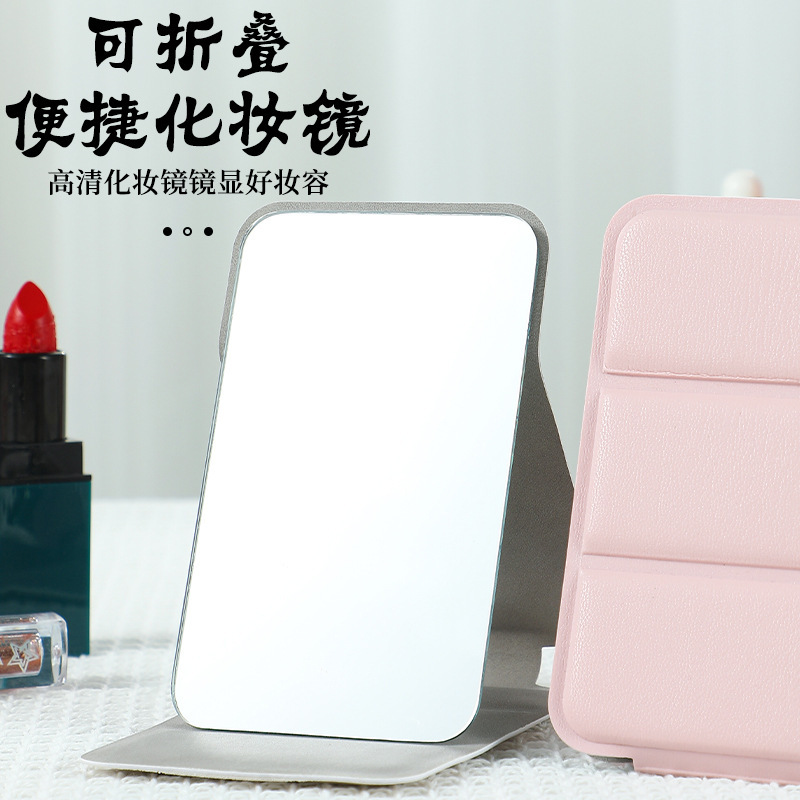 Một tác phẩm thu nhỏ với một phòng tập thể dục nghệ thuật.