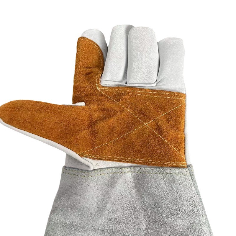 The soft goat-skinned arc welding gloves resistant to thermal long-skin welding gloves.