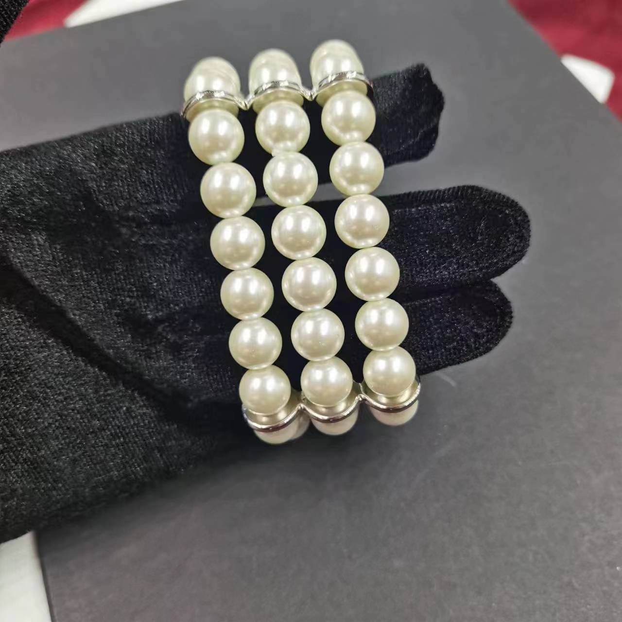 Qingdao's fashion is about OL 3-squad pearl bracelets, elegant 3-squad.