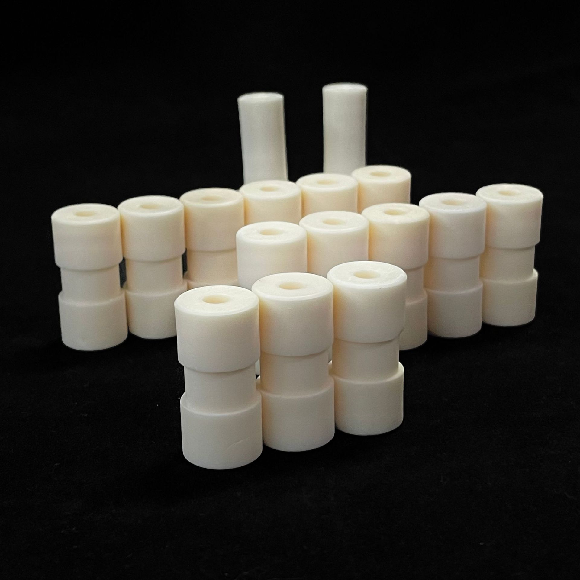 99% Aluminium oxide porcelain tubes with a high temperature insulation-resistant thread of high precision ceramics